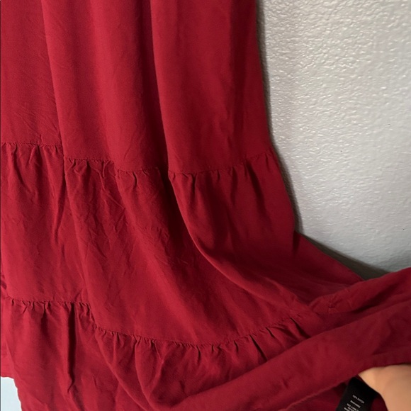 TORRID burgundy Maxie dress. V-neck, short sleeve. Size 1 (1x) (14-16) - Picture 3 of 6